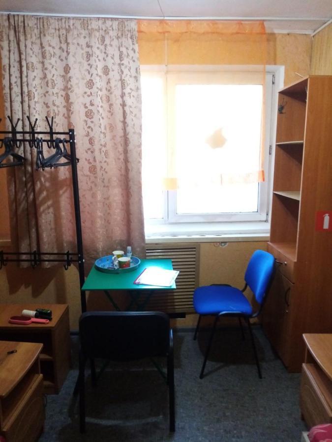 Нау Гостиница Kiev Bagian luar foto